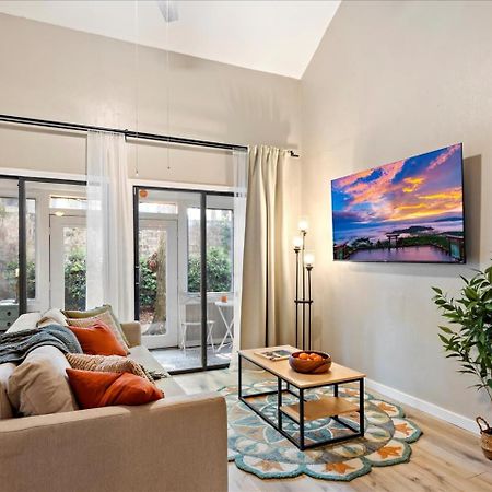 Artist'S Tower Townhome Just Renovated W Loft Gainesville Exterior photo