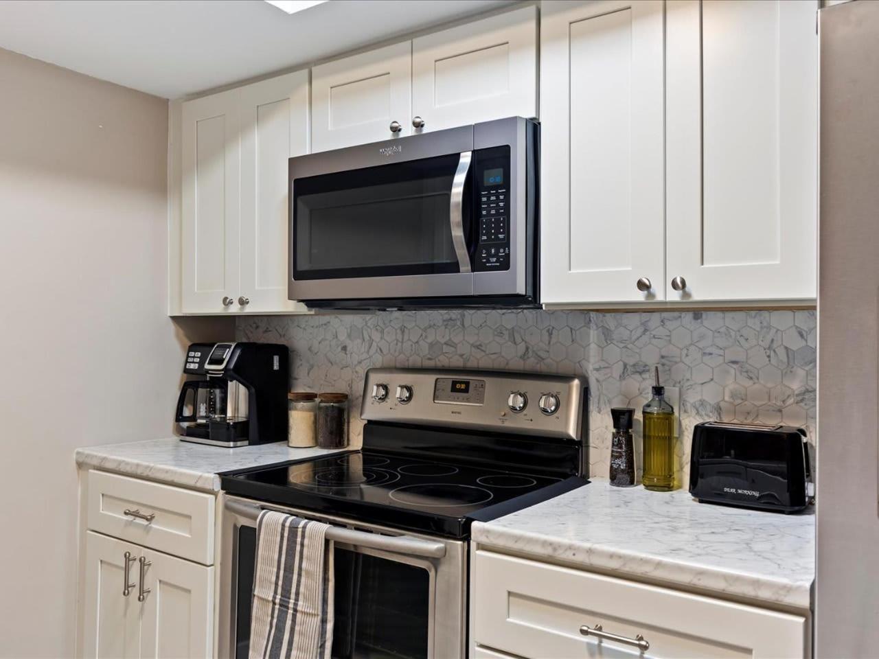 Artist'S Tower Townhome Just Renovated W Loft Gainesville Exterior photo